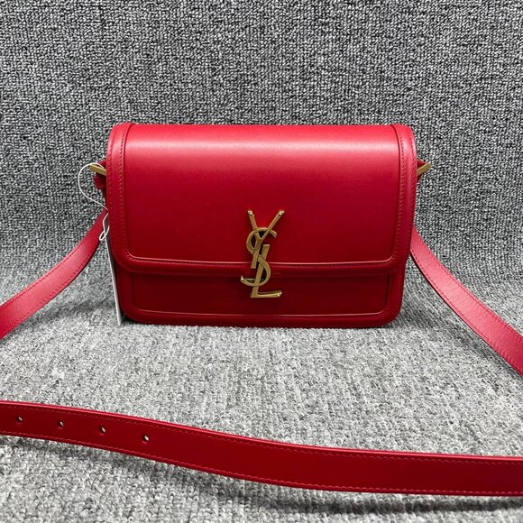 Yves Saint Laurent Handbags - 100% Authentic Yves Saint Laurent Leather Shoulder Bag